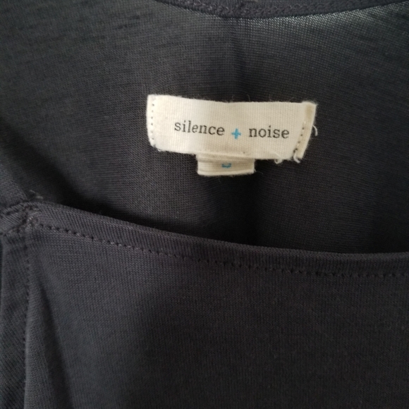 Silence+noise tank top - Picture 2 of 2